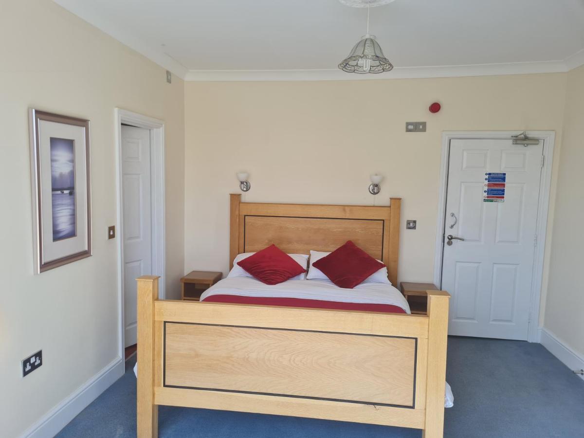 The Hope And Anchor Hotell Goodwick Exteriör bild